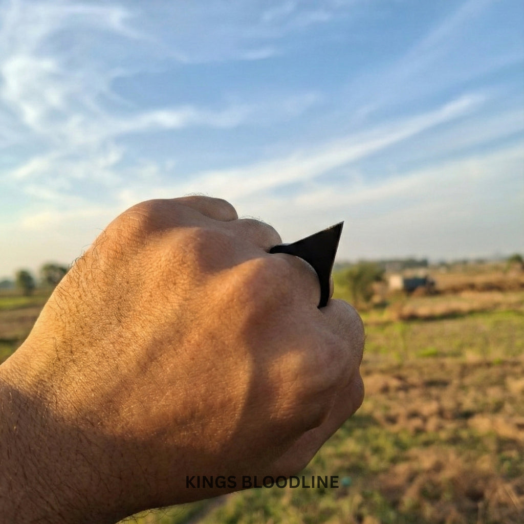 Batman self defence rings black on hand